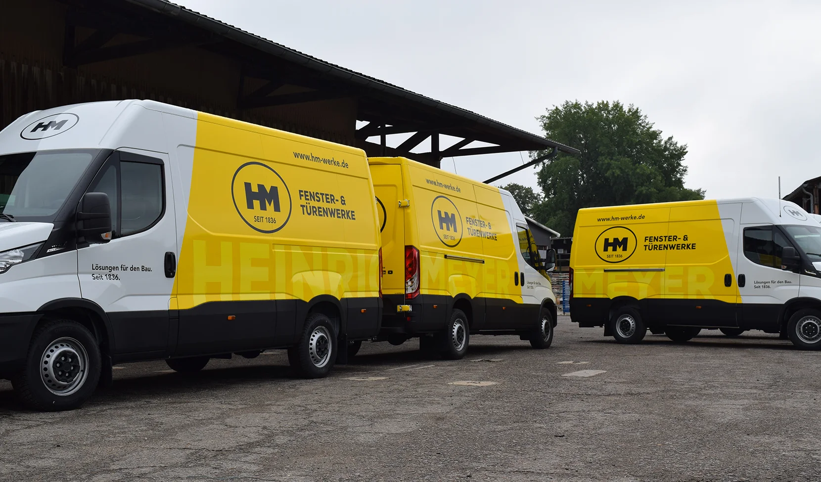 Fahrzeugbeschriftung für Transporter der HM Fenster- und Türenwerke