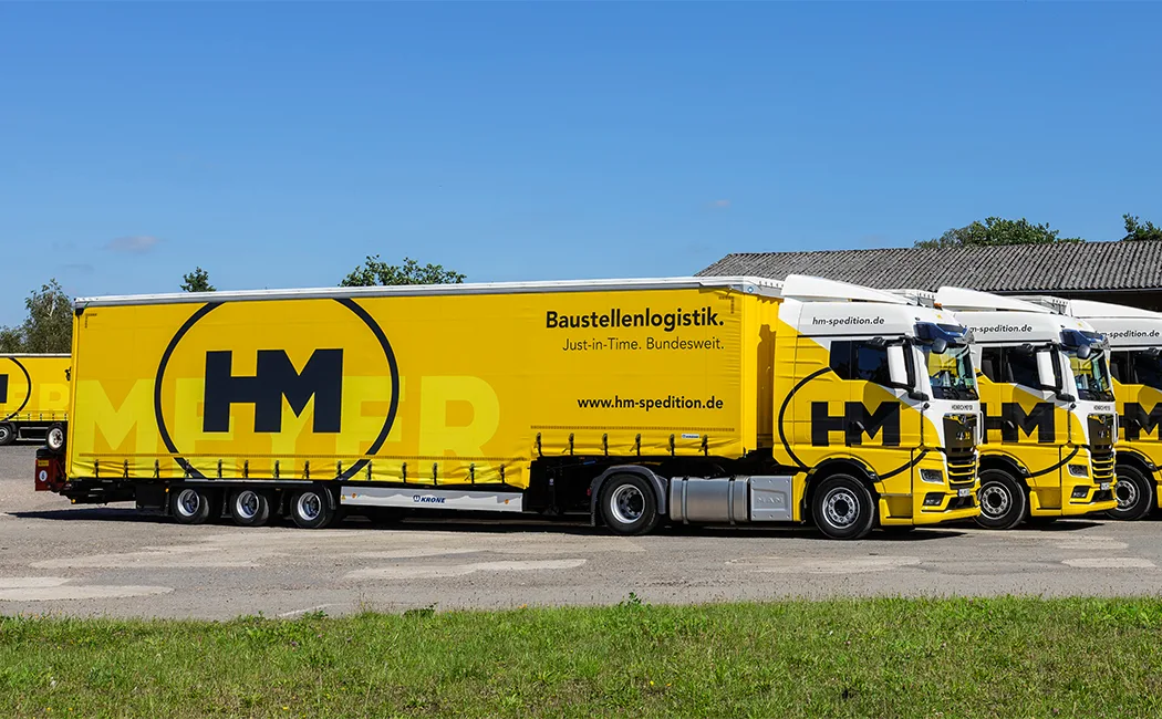 Fahrzeugbeschriftung und Planen für LKW