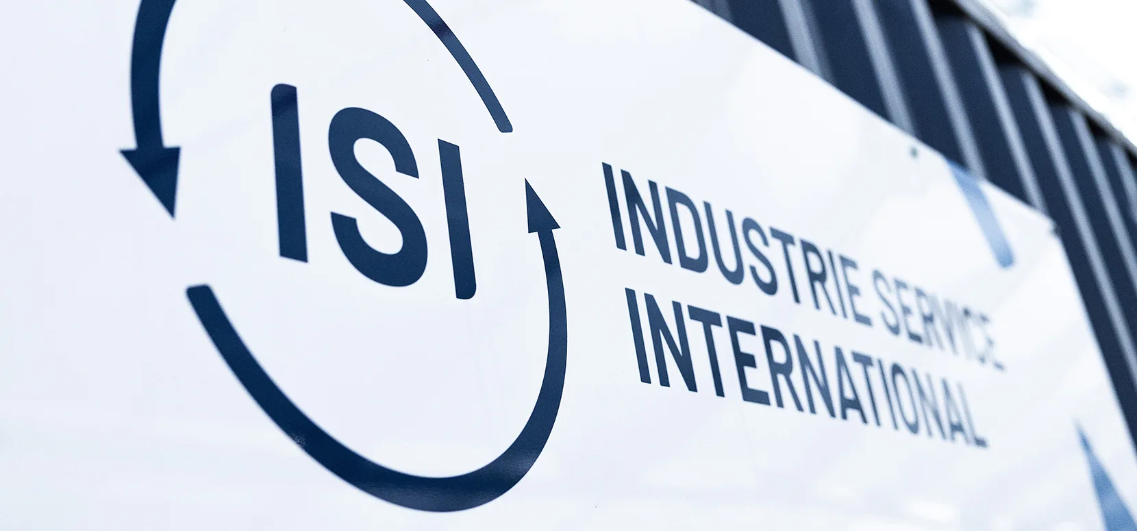 Logo auf Containerschild, Alu-Verbundplatte