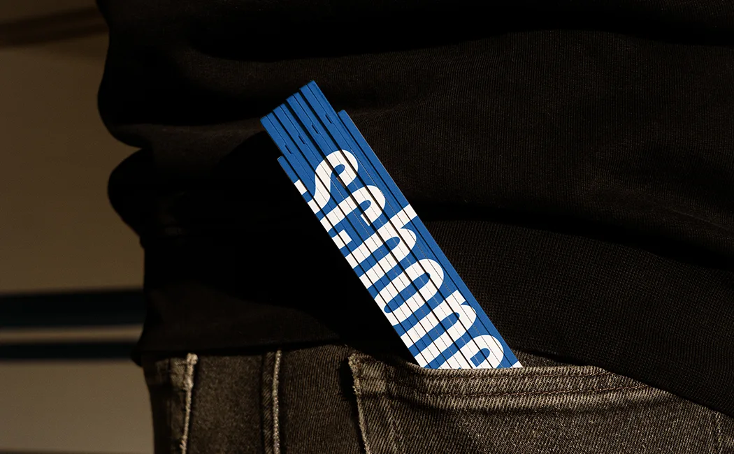 Zollstöcke mit Firmenlogo