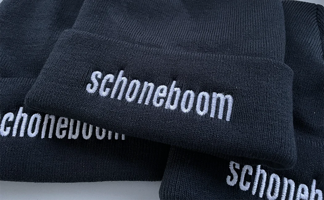 Strickmützen mit Logo bestickt